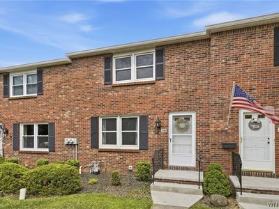 240 Wimbledon Ct