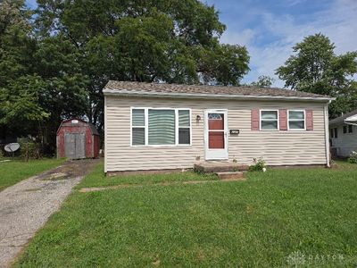 2365 E Dorothy Ln