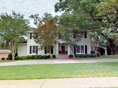 15 Queensway