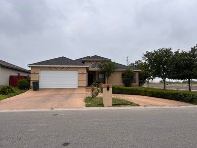 10 Yvonne Dr