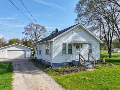 3293 E Pierson Rd