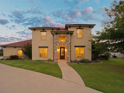 1200 Eagle Glen Pass