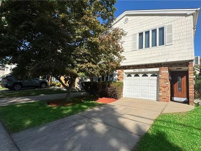 155 Woodbine Ave