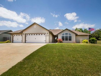 Property at 1119 Saint Patricks Dr, Chapman, KS