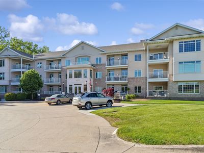 14100 Pinnacle Pointe Dr Unit 305