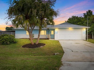 391 SW Duval Avenue