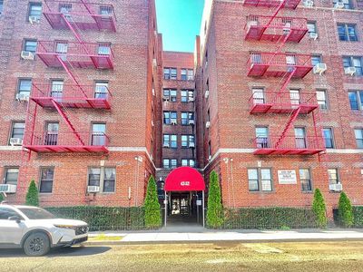 42-52 Layton St APT 5C
