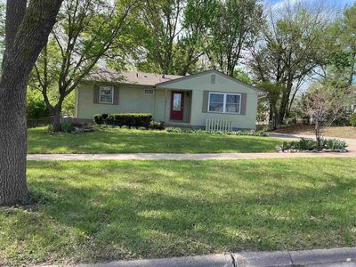 3017 Dickens Ave