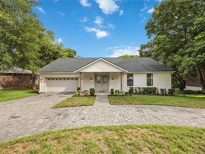 1027 Campbell Ave