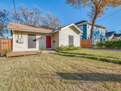 Property at 818 Elsbeth St, Dallas, TX