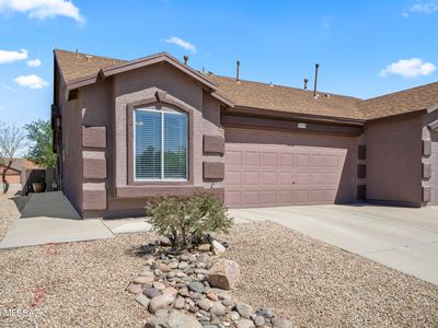 2115 E Calle Gran Desierto