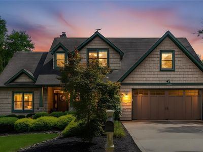 327 Locust Ln