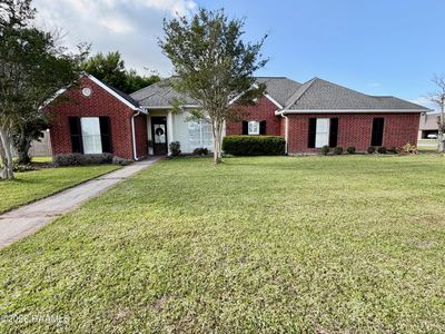 1046 Woodridge Dr