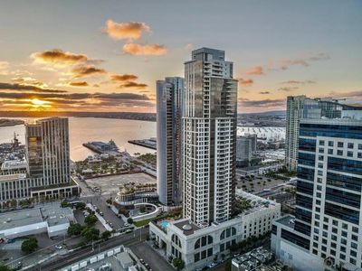 700 W East St Unit 2404