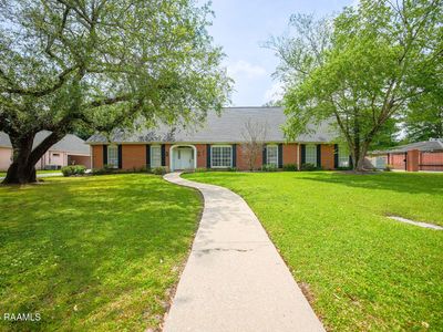 302 Eastwood Dr