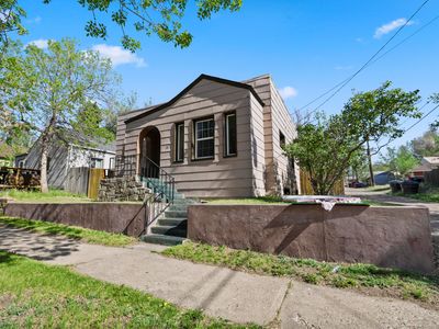 13 10th St