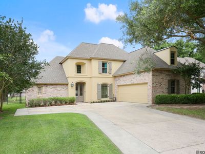 16438 W Lake Dr