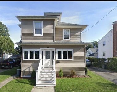 53 Ellington Rd