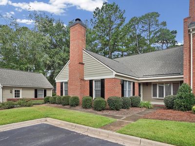 2401 Tuxedo Pl