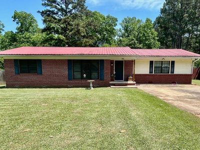 209 Leslie Ln