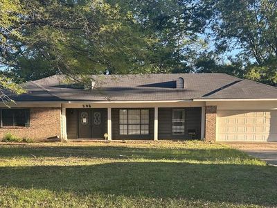 306 N Macarthur Cir