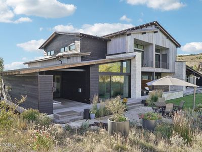 3123 E Arrowhead Trl