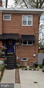853 Neptune Ave