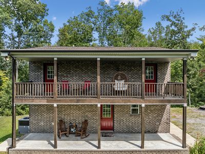 221 Foggy Mountain Ln