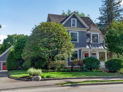 33 Linden St