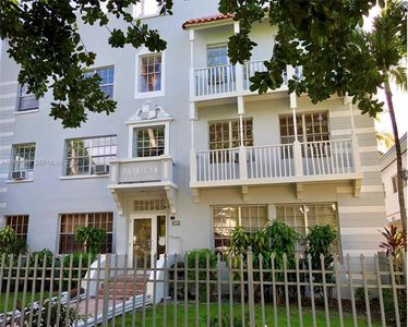842 Meridian Ave APT 3D
