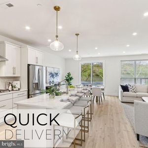 956 Riverplace Dr #56O