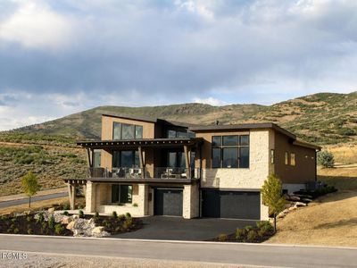 1221 E Coyote View Cir