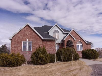 6704 Foxglove Dr