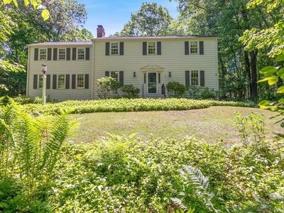 135 Raleigh Tavern Ln