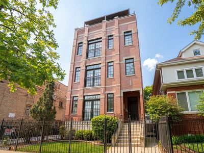 3814 N Greenview Ave #3