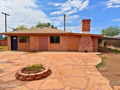 3383 N Flowing Wells Rd