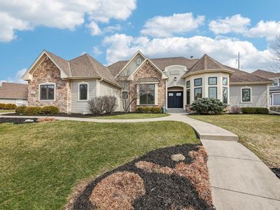 560 Birchwood DRIVE