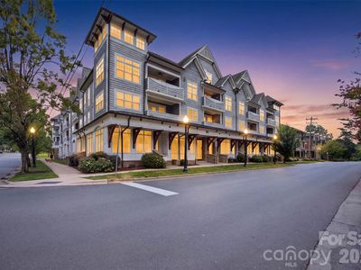 301 E Tremont Ave #318