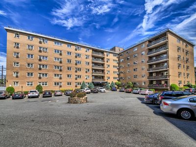 480 Halstead Avenue #3H