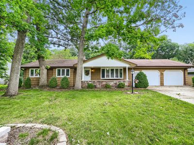 Property at 823 Greenwood Ave, Carpentersville, IL