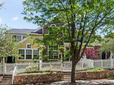 804 Beauprez Ave