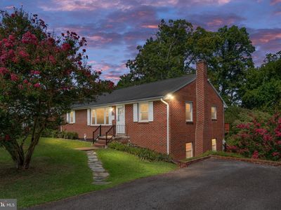 223 Hillcrest Dr