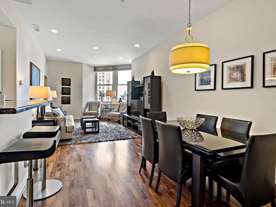 1600 Arch St APT 805