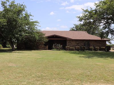 Property at 1147 Riverview Dr, Cleburne, TX