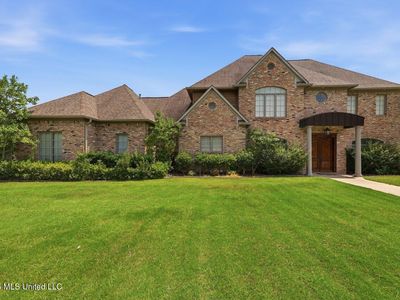 553 Twin Cedars Dr