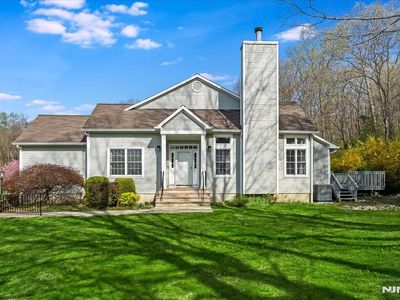 126 Worcester Dr