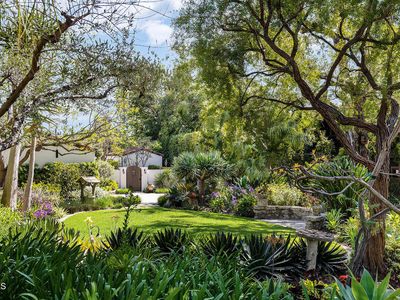 546 La Loma Rd