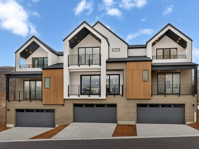 2406 N Paradise #121