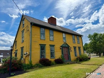 596 Main Street