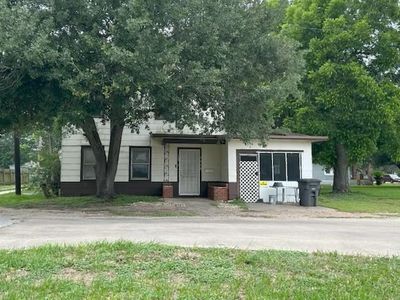Property at 2208 Live Oak Ave, Bay City, TX